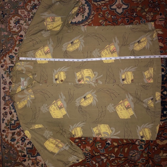 Tommy Bahama Men’s Silk Short Sleeve Buttondown - Picture 6 of 8